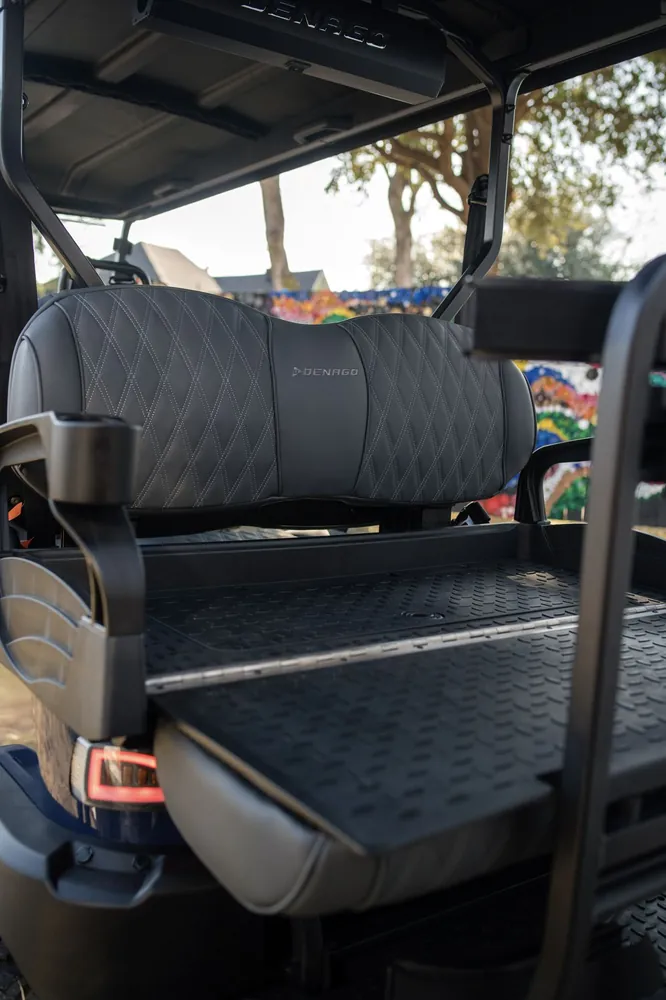 Rear-facing back seat on the Denago Rover XL6